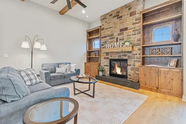 $764,900 | 1809 Halls Creek Avenue, Raymore, MO 64083