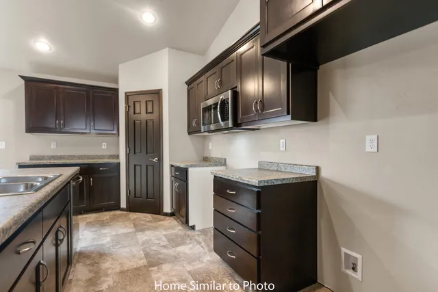 $414,900 | 1696 Betty Jean Ln Green, Green Bay, WI 54313