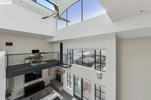 $675,000 | 850 West Grand Avenue, Unit 17, Oakland, CA 94607