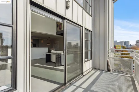 $675,000 | 850 West Grand Avenue, Unit 17, Oakland, CA 94607