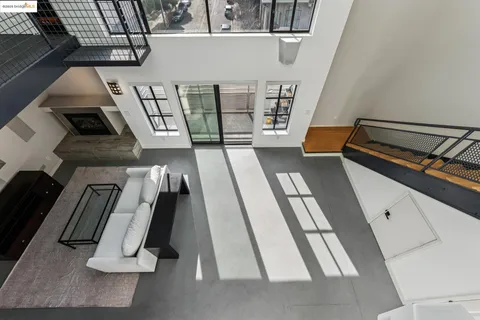 $675,000 | 850 West Grand Avenue, Unit 17, Oakland, CA 94607