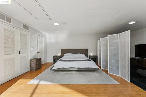 $675,000 | 850 West Grand Avenue, Unit 17, Oakland, CA 94607