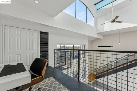 $675,000 | 850 West Grand Avenue, Unit 17, Oakland, CA 94607