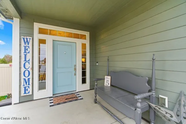 $675,000 | 880 East Allenby Court, Post Falls, ID 83854