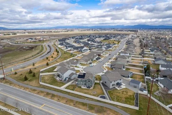 $675,000 | 880 East Allenby Court, Post Falls, ID 83854