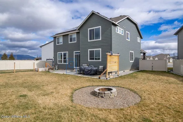 $675,000 | 880 East Allenby Court, Post Falls, ID 83854