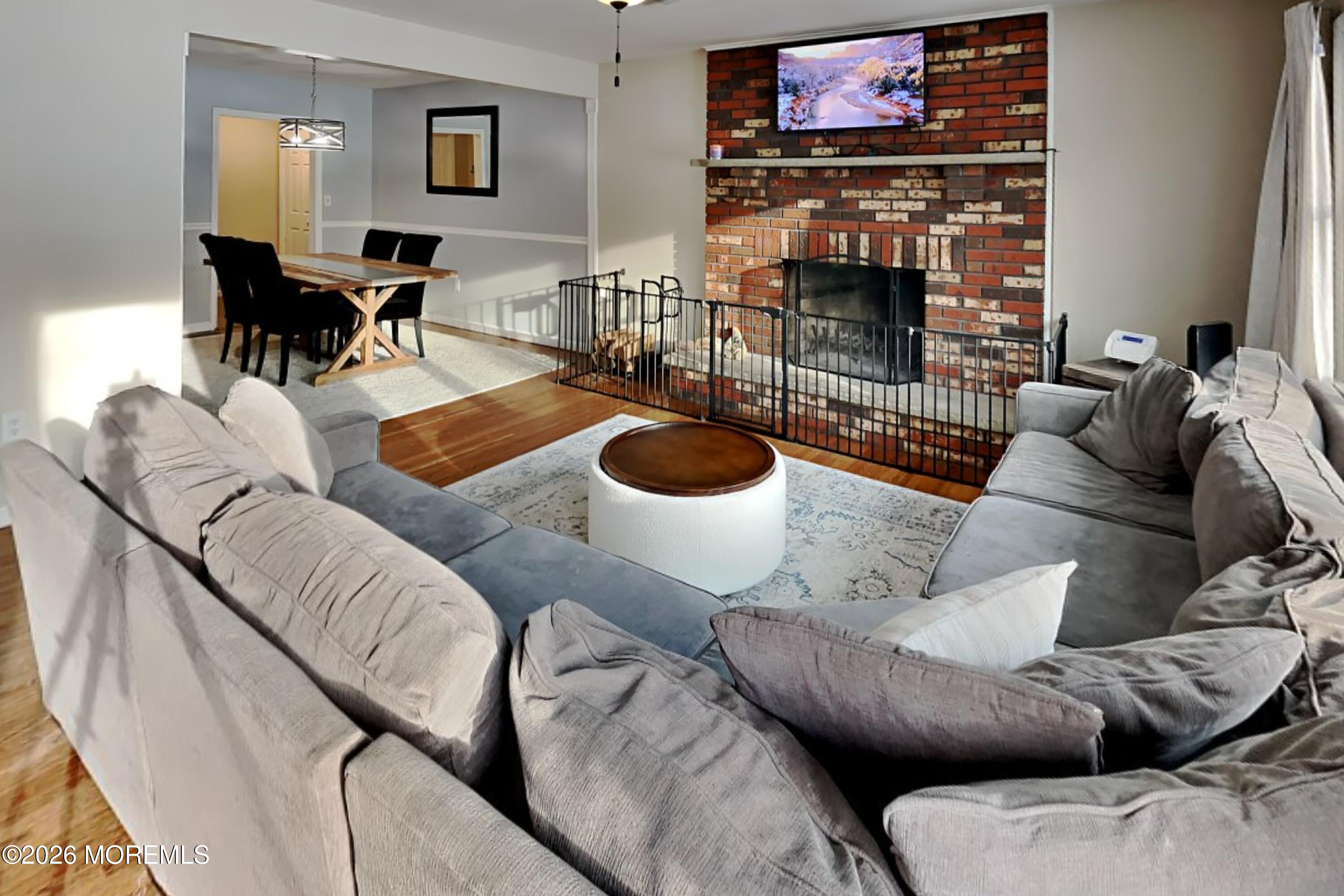 607 South Stump Tavern Road Jackson, NJ 08527 - Photo 6 of 46 8_Image_g4GV88QRts