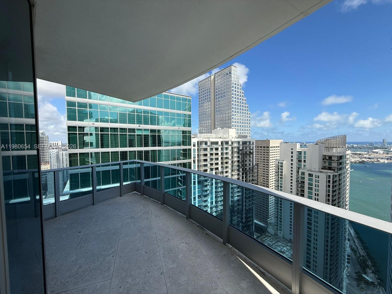 200 Biscayne Blvd Way, Unit 4801 Miami, FL 33131 - Photo 21 of 34