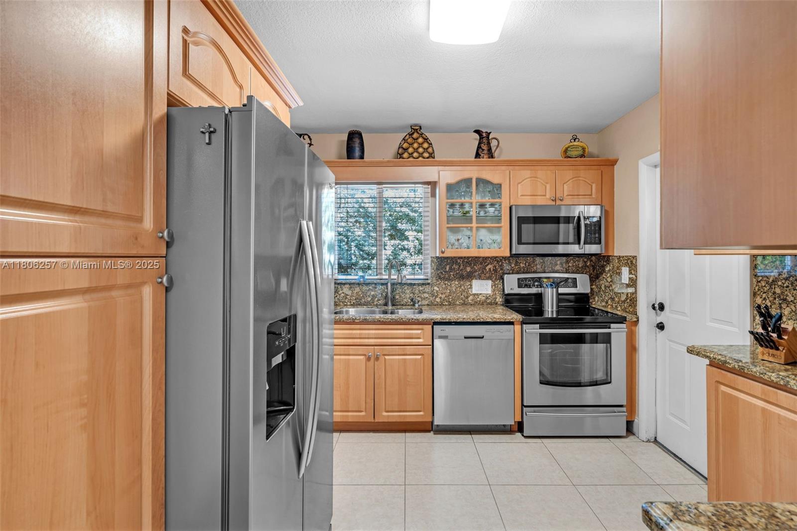 1901 Southwest 37th Avenue Miami, FL 33145 - Photo 12 of 35