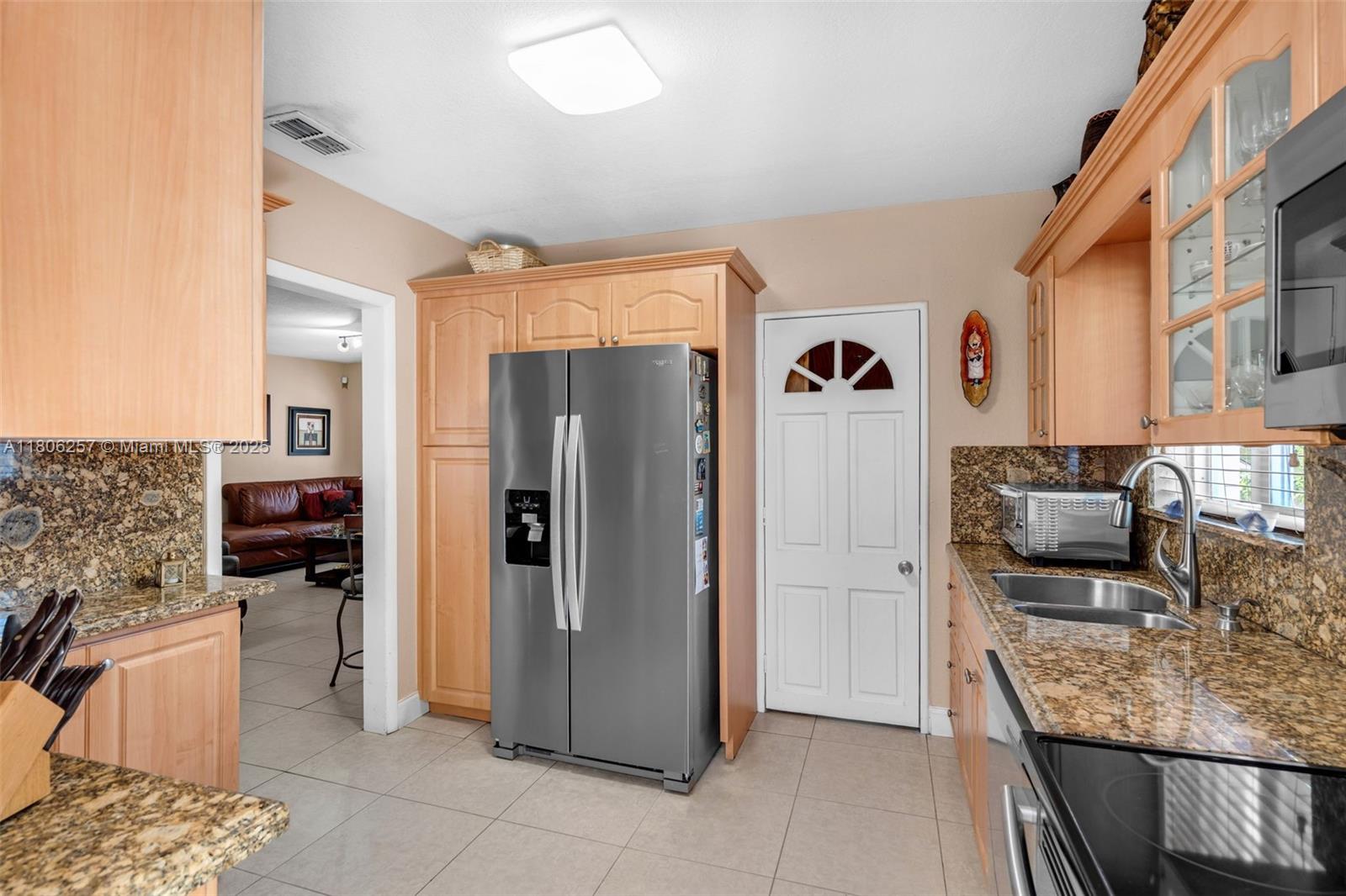 1901 Southwest 37th Avenue Miami, FL 33145 - Photo 13 of 35