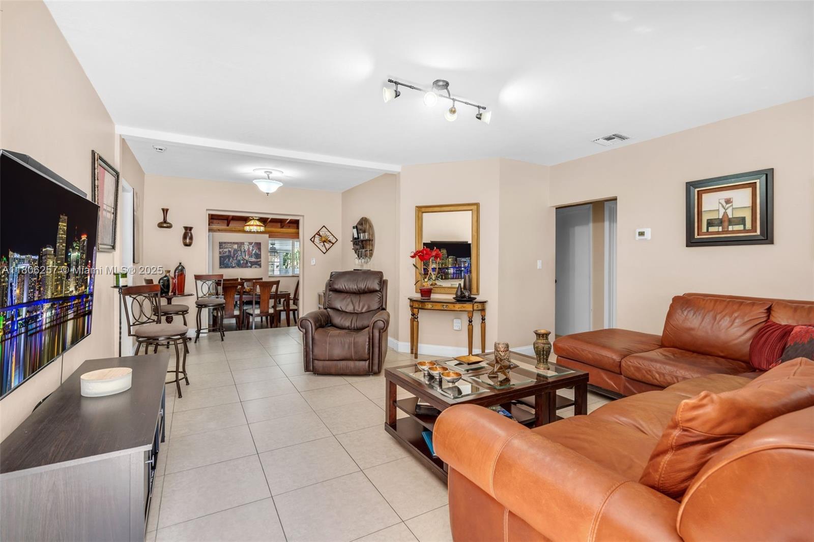 1901 Southwest 37th Avenue Miami, FL 33145 - Photo 6 of 35