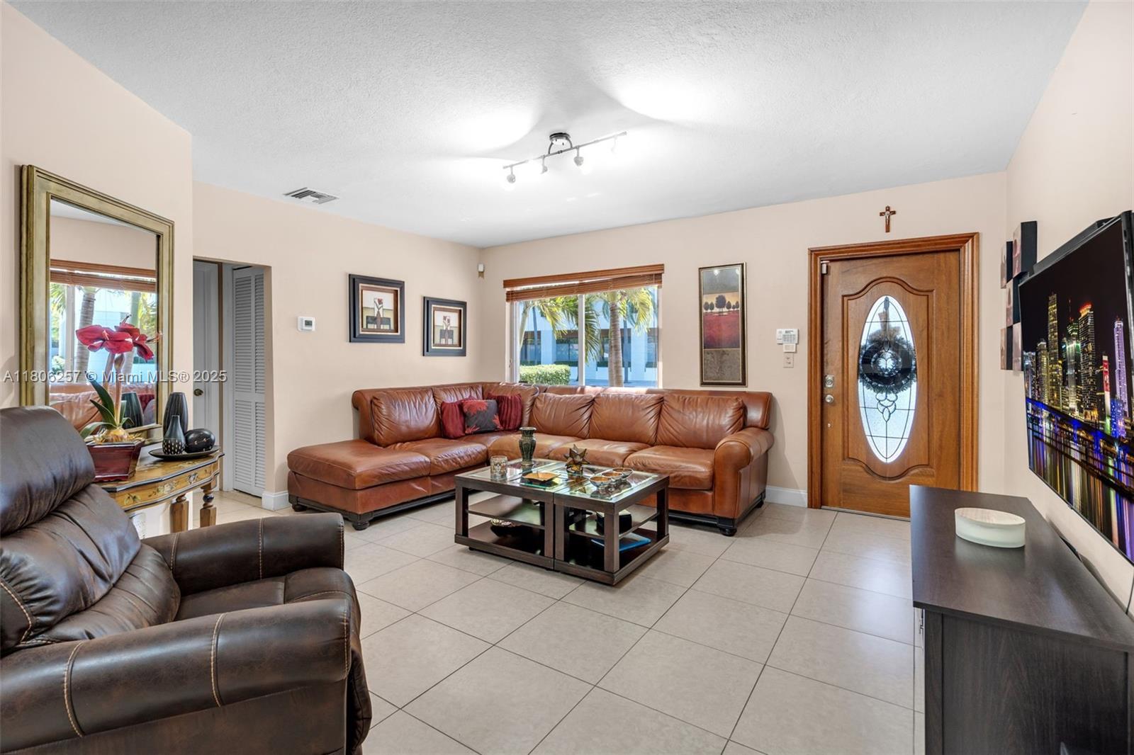 1901 Southwest 37th Avenue Miami, FL 33145 - Photo 7 of 35