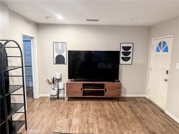 $3,300 | 850 Oakdale Avenue, Monrovia, CA 91016