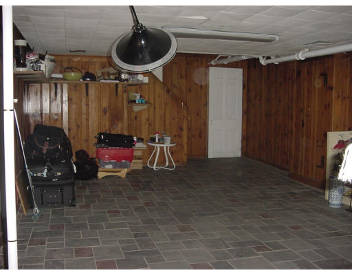 54 Fellsmere Road Newton, MA 02459 - Photo 8 of 9 Gallery Image 8