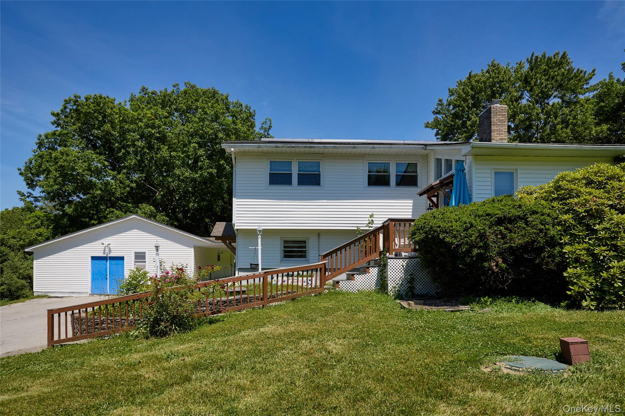 17 Derick Drive Fishkill, NY 12524 - Photo 4 of 49