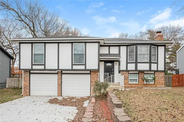 $2,475 | 838 East 125th Terrace, Olathe, KS 66061