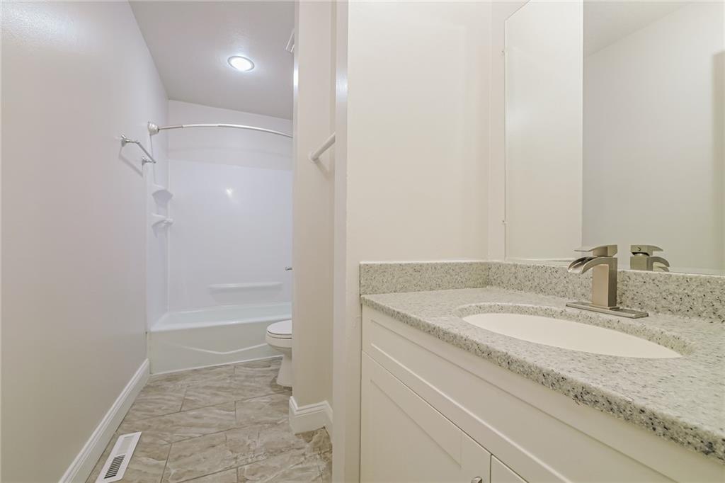 838 East 125th Terrace Olathe, KS 66061 - Photo 13 of 17