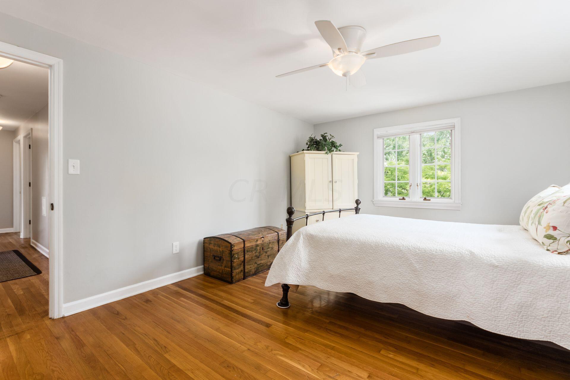 4220 Camborne Road Columbus, OH 43220 - Photo 40 of 45 PRIMARY BEDROOM W/ CEILING FAN!