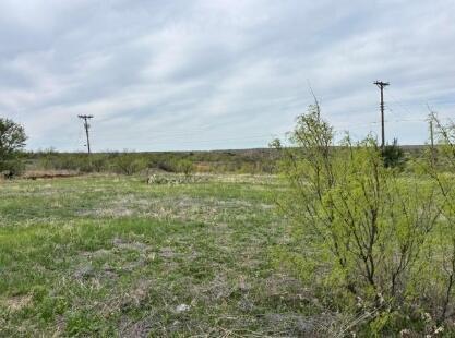 102 Par Avenue Borger, TX 79007 - Photo 6 of 6 a view of a lake with a city view