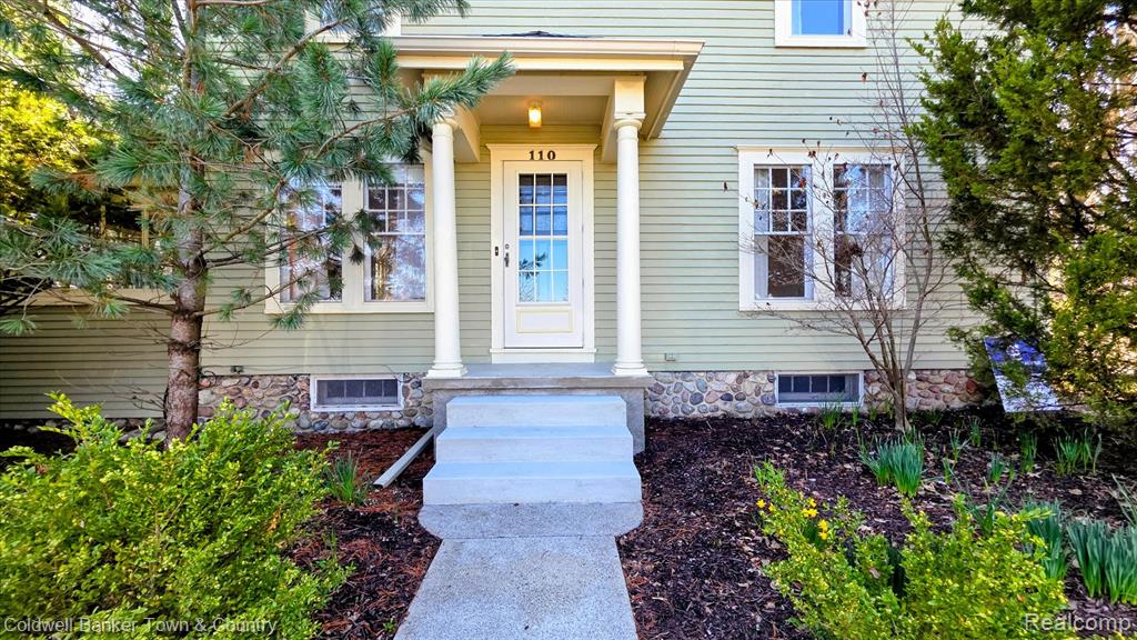 110 Clinton Street Manchester, MI 48158 - Photo 4 of 48