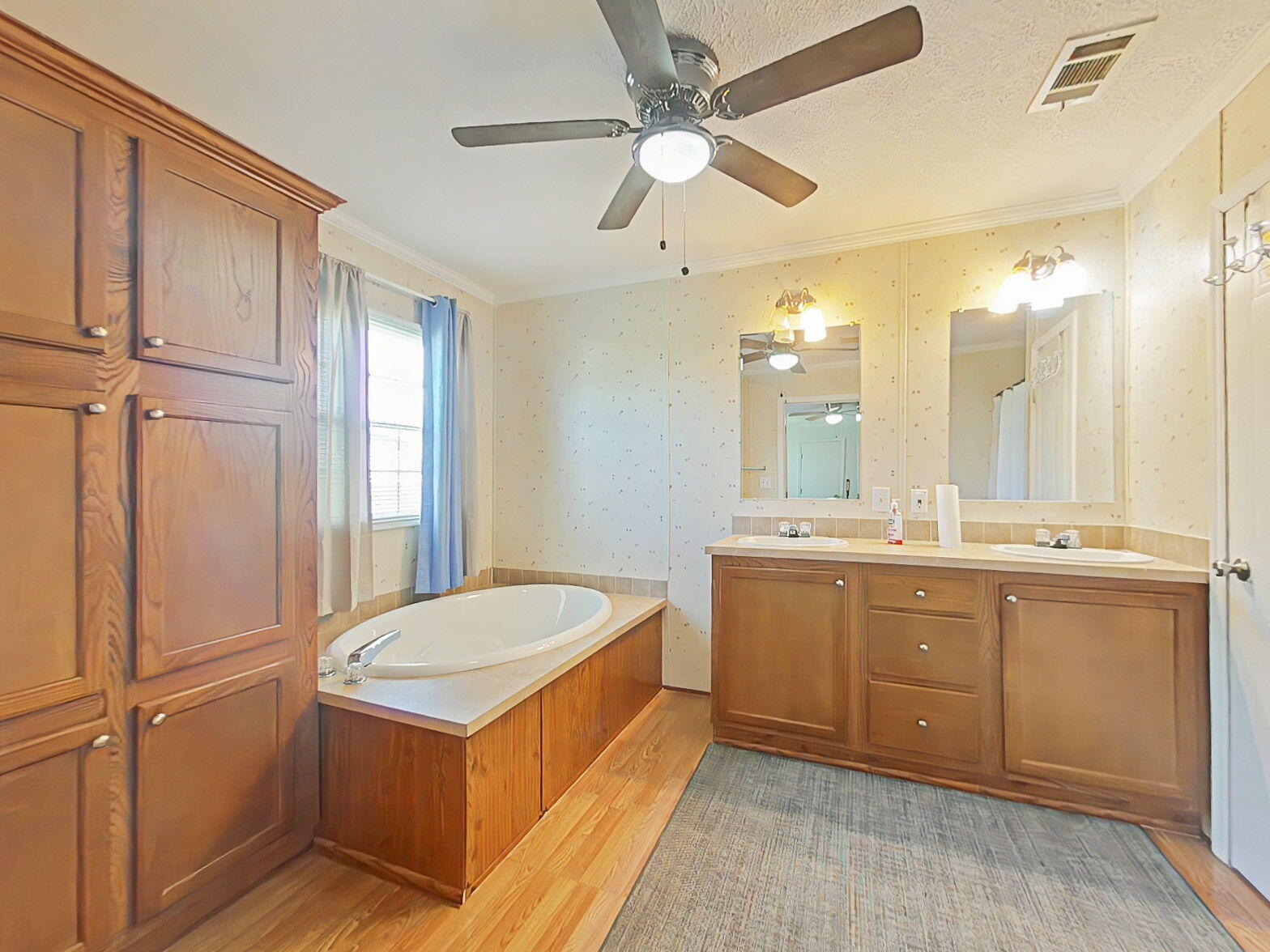 3532 Matts Way Blythe, GA 30805 - Photo 16 of 28 17-web-or-mls-16-Primary Bathroom (75)