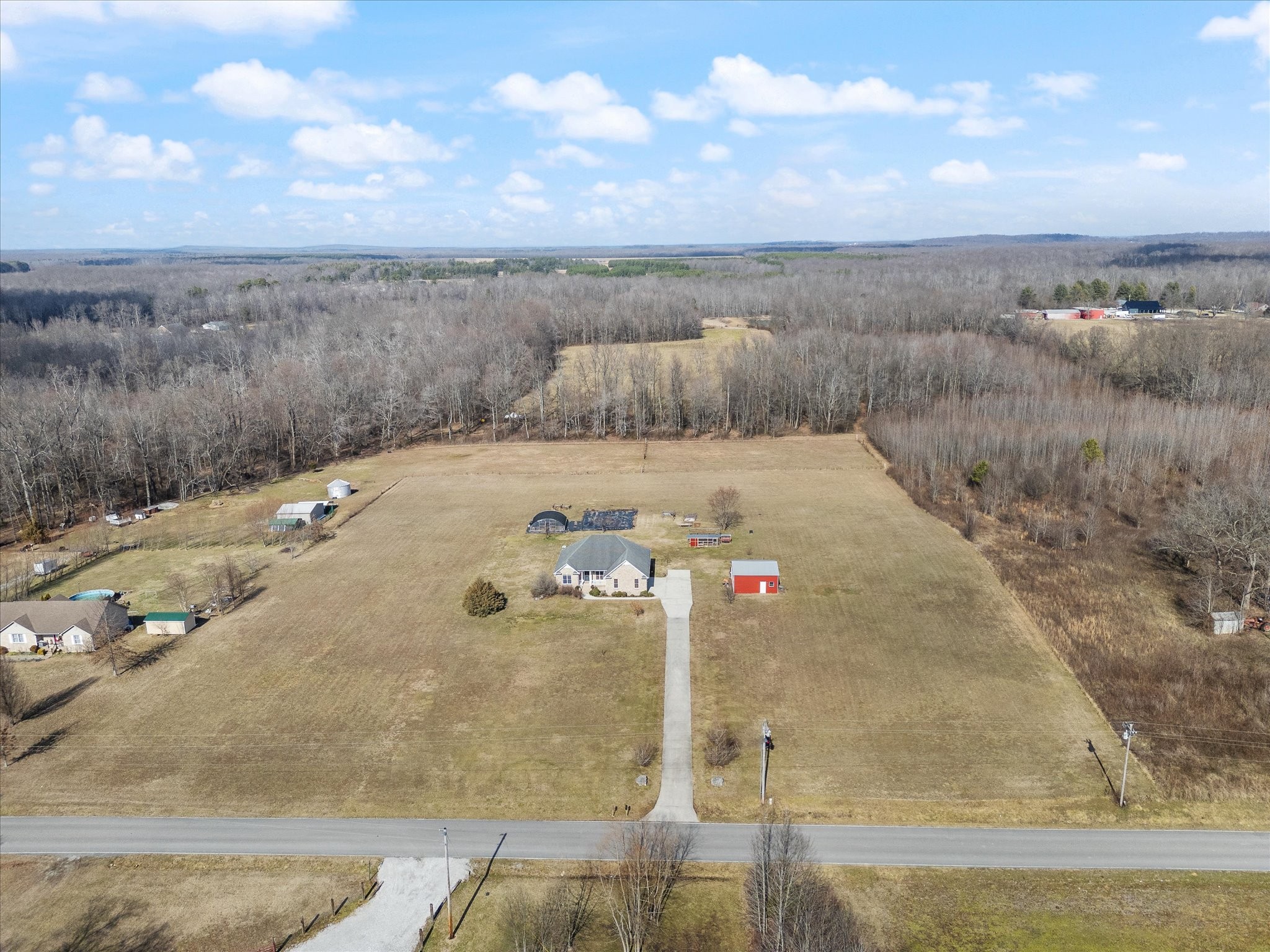 5087 Asbury Road Manchester, TN 37355 - Photo 8 of 33 a view of a terrace