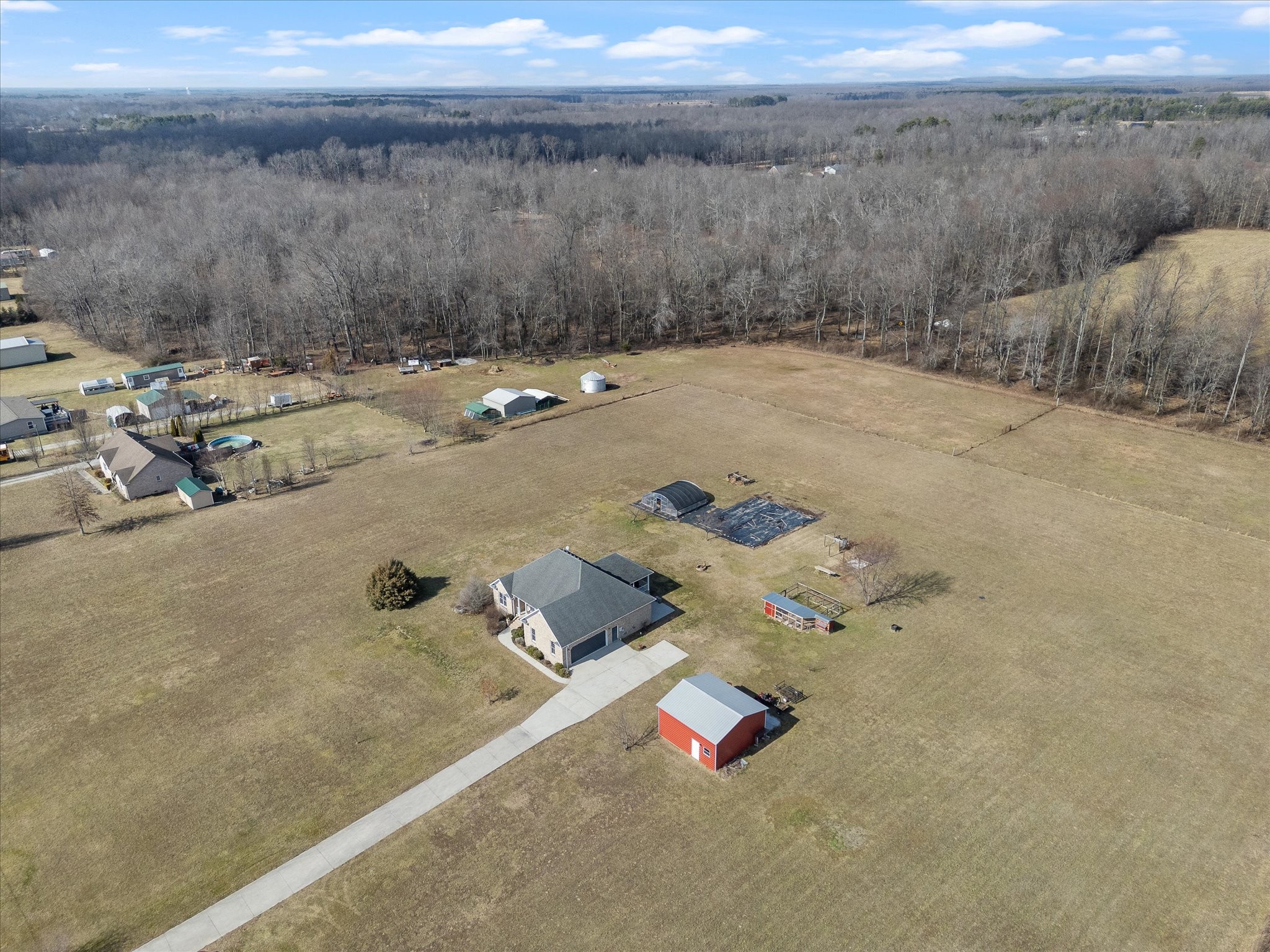 5087 Asbury Road Manchester, TN 37355 - Photo 10 of 33 an aerial view of residential house with beach
