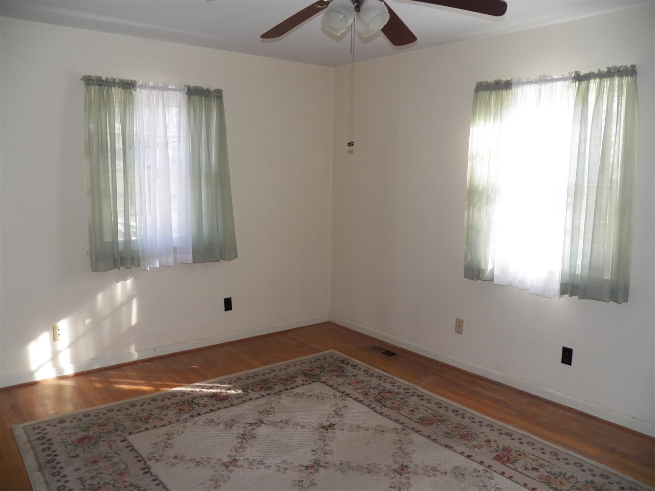 124 East Rowan Street Raleigh, NC 27609 - Photo 12 of 18 Photo 12