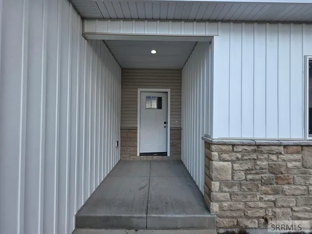 $475,000 | 549 South Cutler Avenue, Sugar City, ID 83448