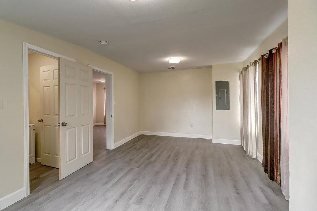 907 Laredo Street Corpus Christi, TX 78401 - Photo 19 of 34