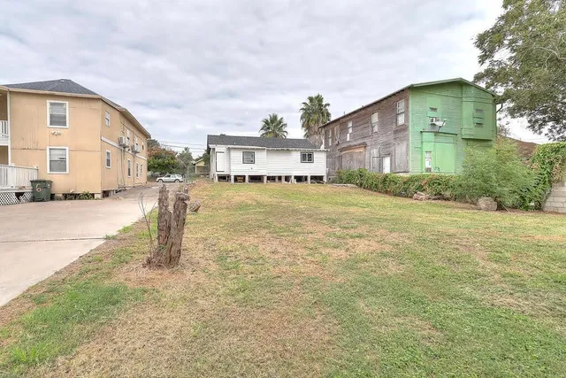 $750 | 907 Laredo Street, Corpus Christi, TX 78401