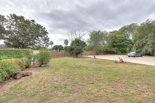 $750 | 907 Laredo Street, Corpus Christi, TX 78401