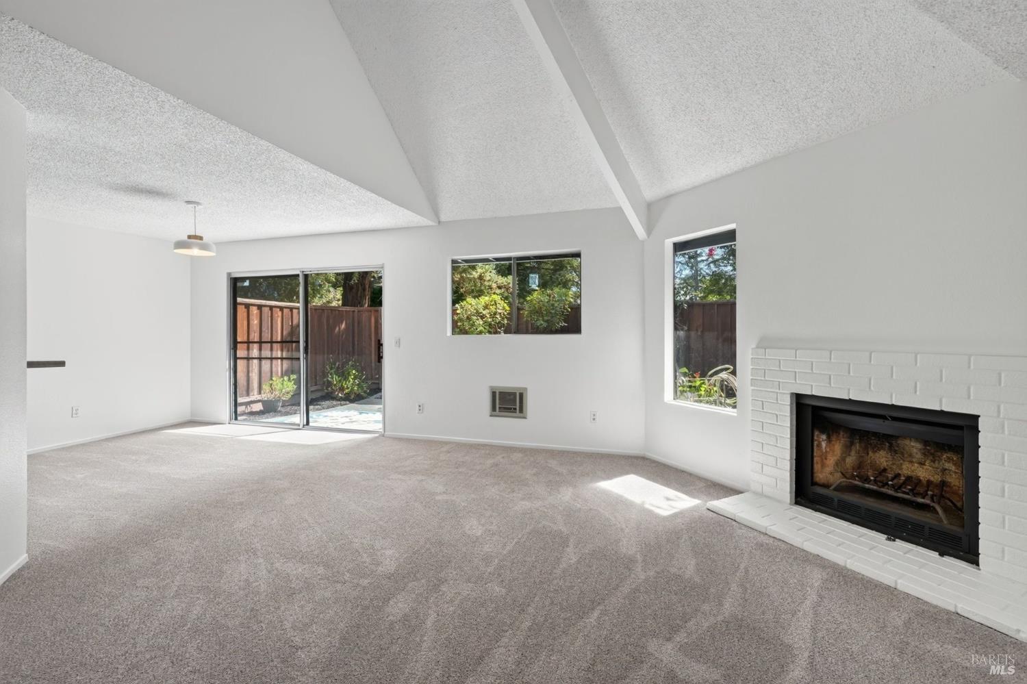 689 Racquet Club Circle Rohnert Park, CA 94928 - Photo 4 of 51 Gallery Image 4