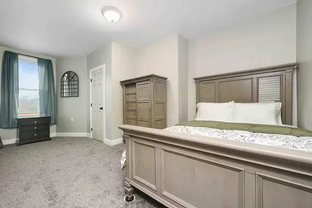 $2,100 | 155 Labelle Street, Unit 2, Pittsburgh, PA 15211