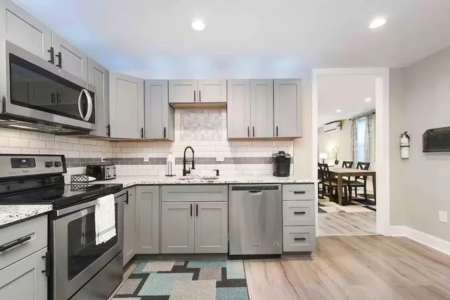 $2,100 | 155 Labelle Street, Unit 2, Pittsburgh, PA 15211