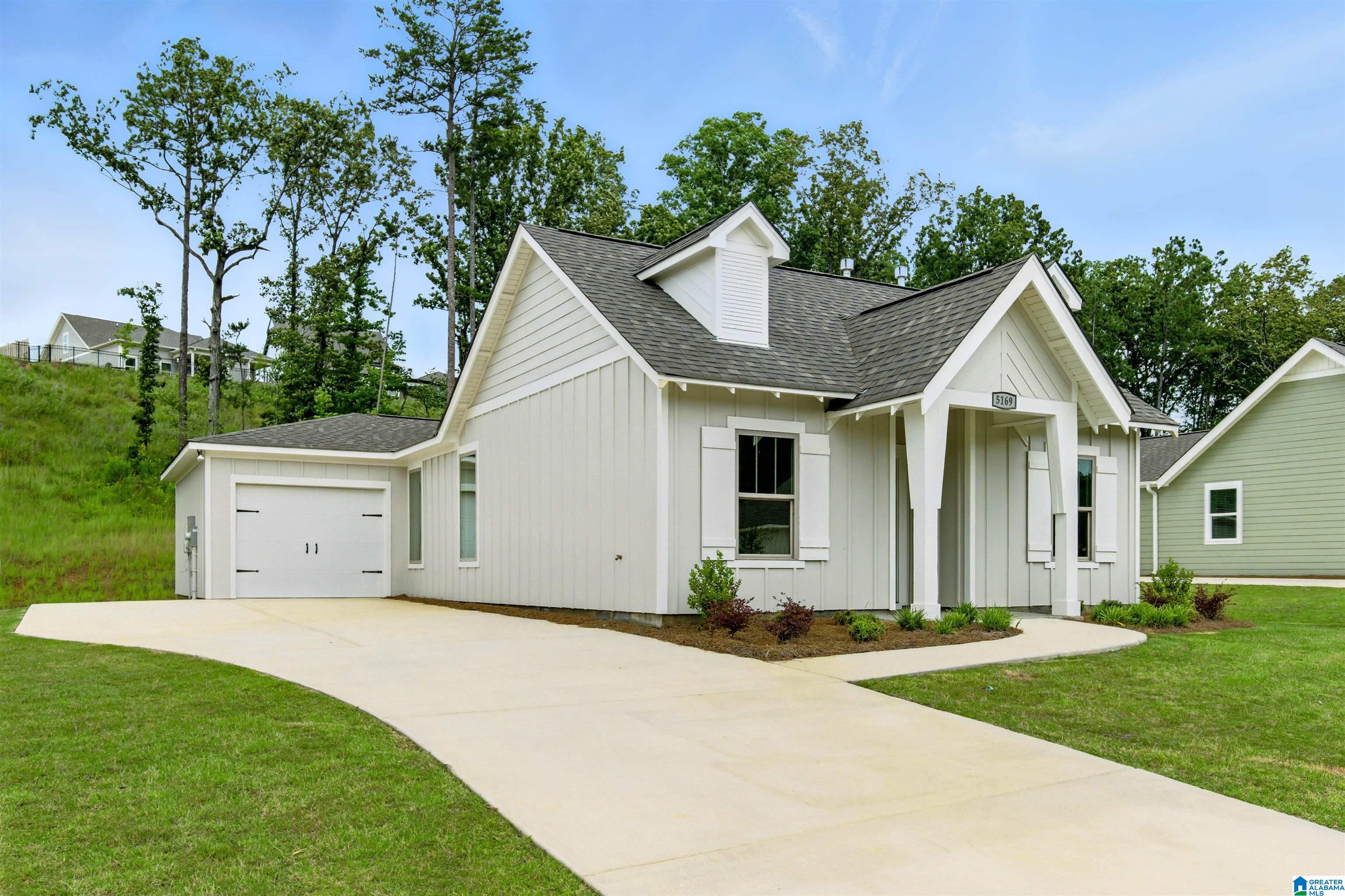 5169 Simms Ridge Pelham, AL 35124 - Photo 3 of 27 Gallery Image 3