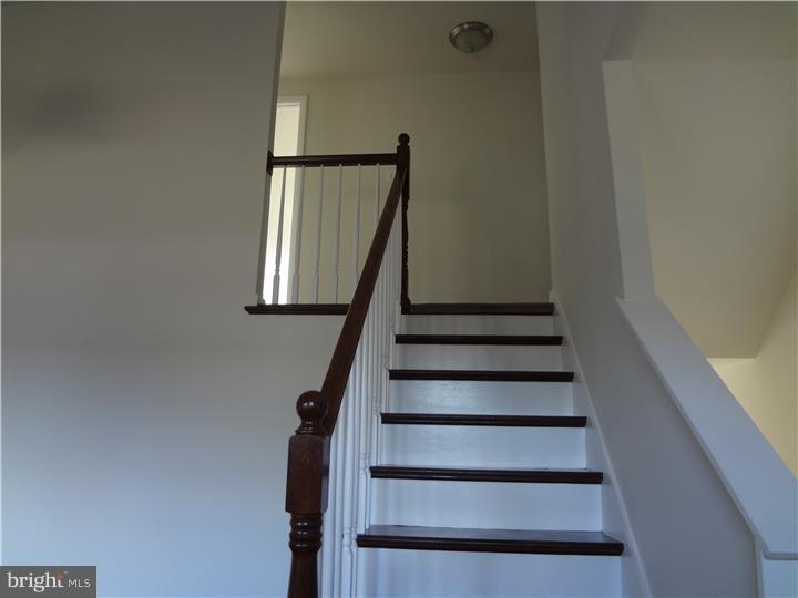 6 Lawrence Road Audubon, PA 19403 - Photo 9 of 24 Hallway