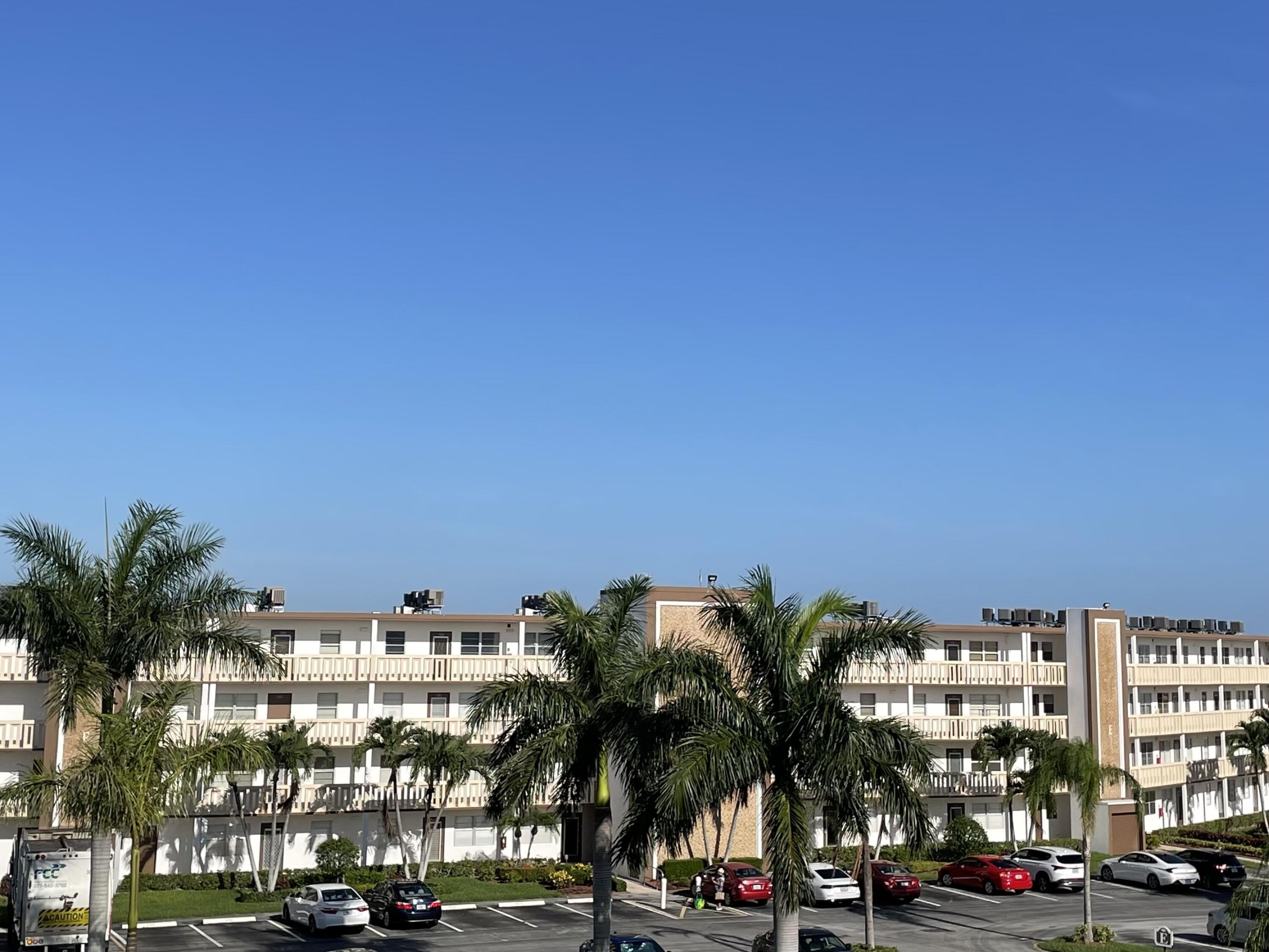 2080 Guildford East, Unit E Boca Raton, FL 33434 - Photo 18 of 19 Exterior