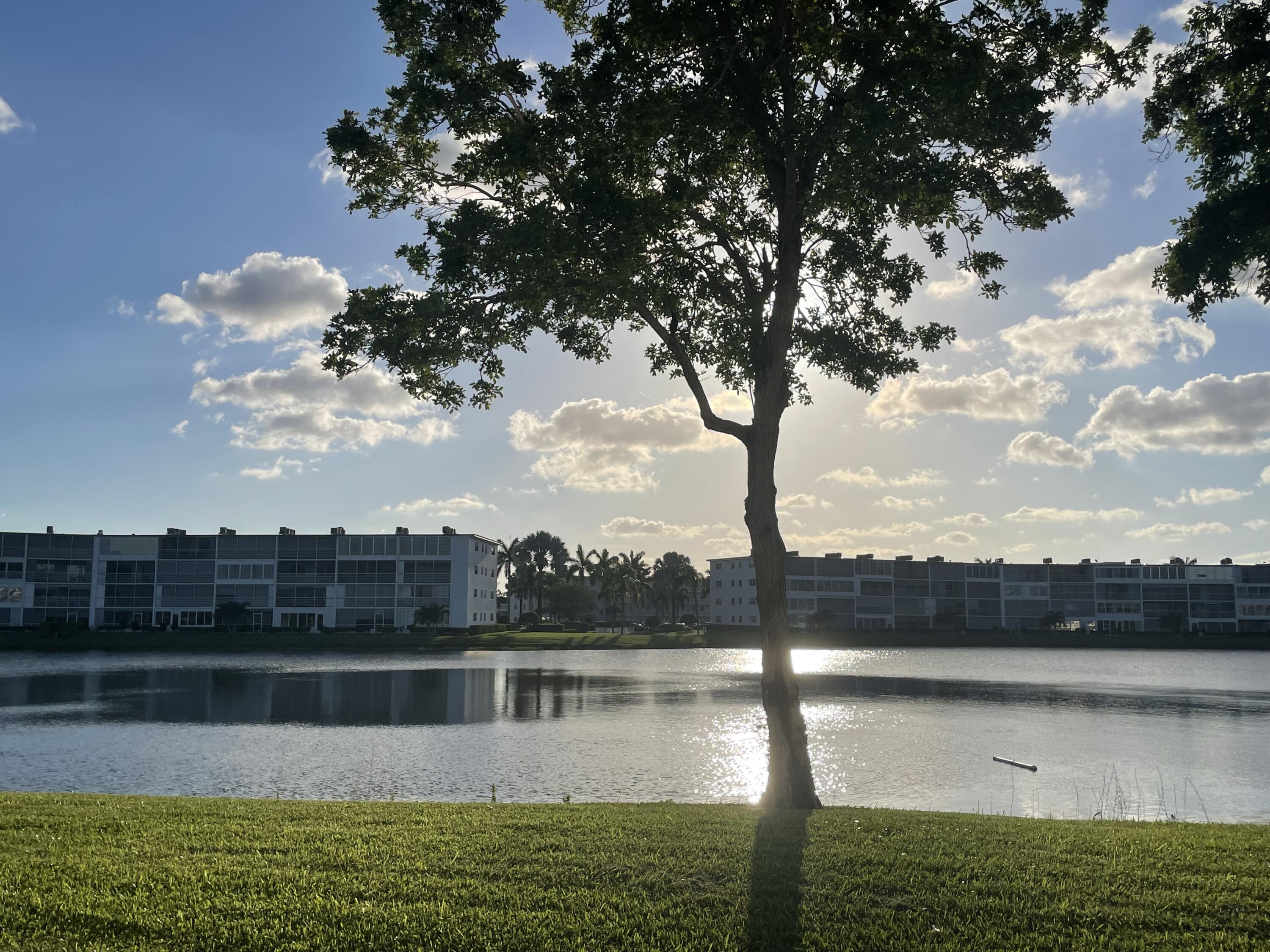2080 Guildford East, Unit E Boca Raton, FL 33434 - Photo 2 of 19 Exterior