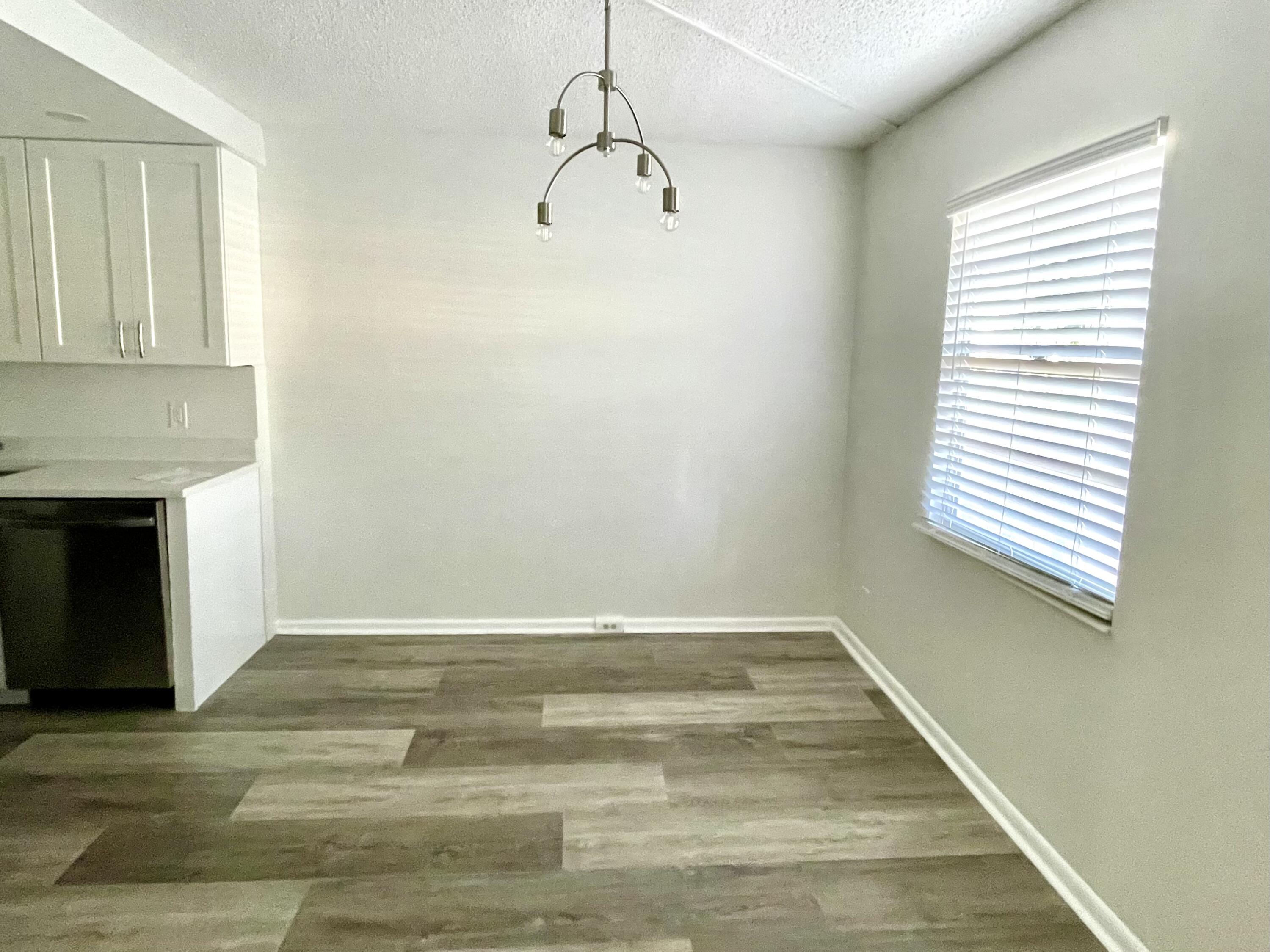 2080 Guildford East, Unit E Boca Raton, FL 33434 - Photo 6 of 19 Dining Room