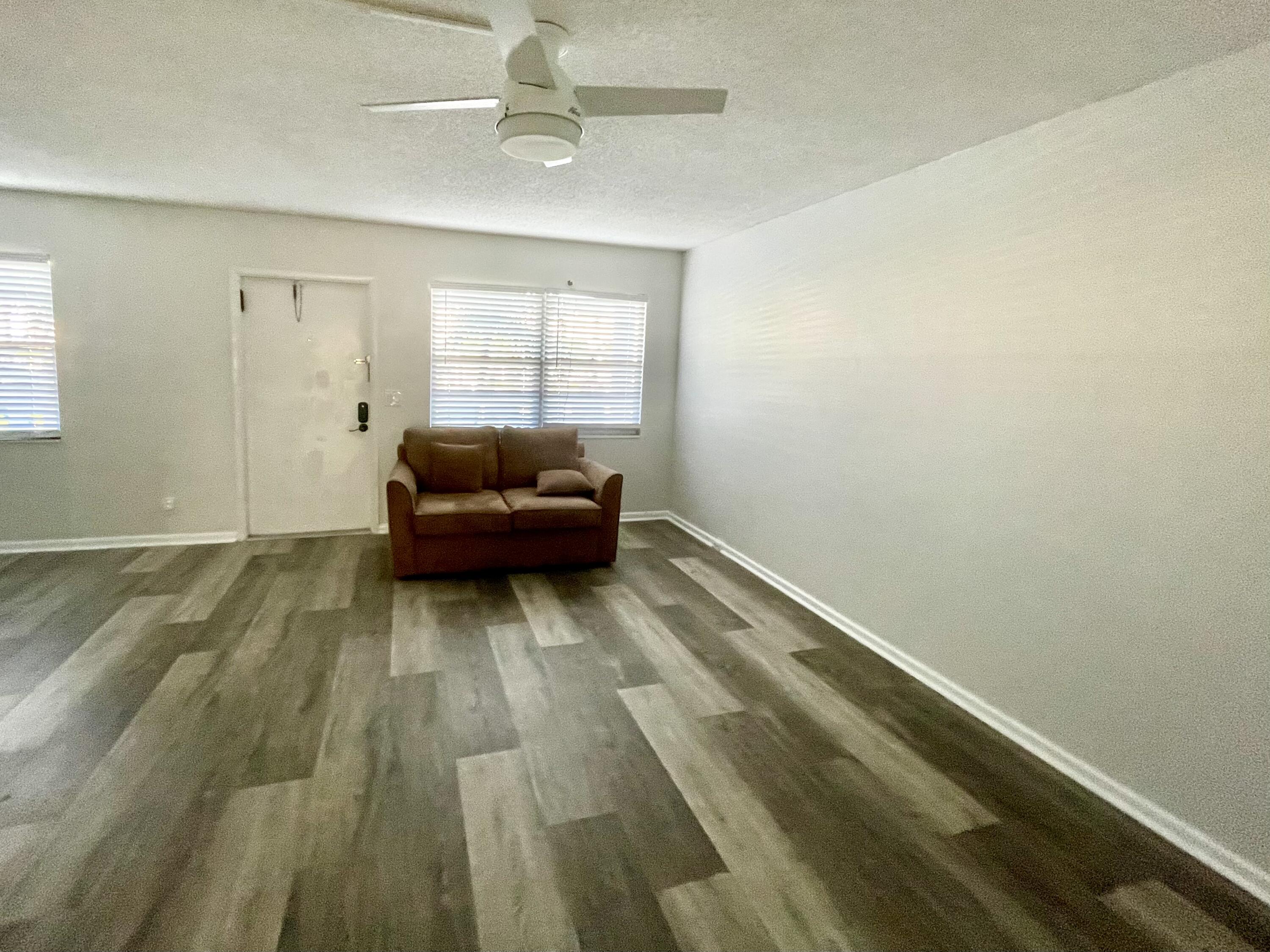 2080 Guildford East, Unit E Boca Raton, FL 33434 - Photo 7 of 19 Living Room