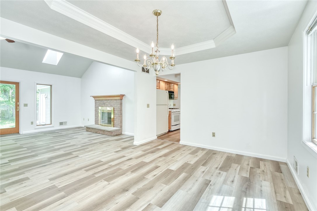 6578 Lakeside Road Ontario, NY 14519 - Photo 12 of 40