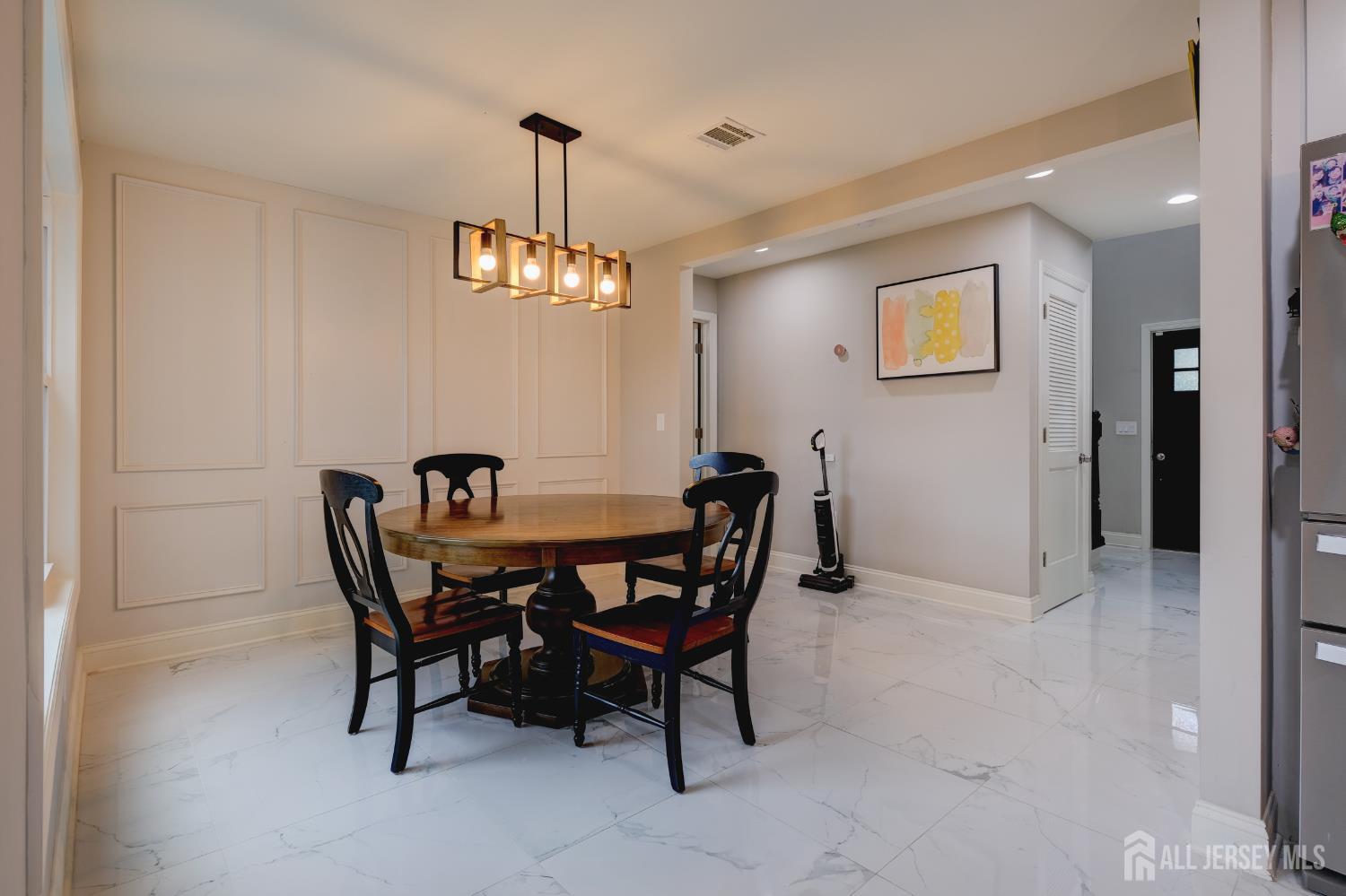 7 Windsor Road Edison, NJ 08817 - Photo 13 of 34