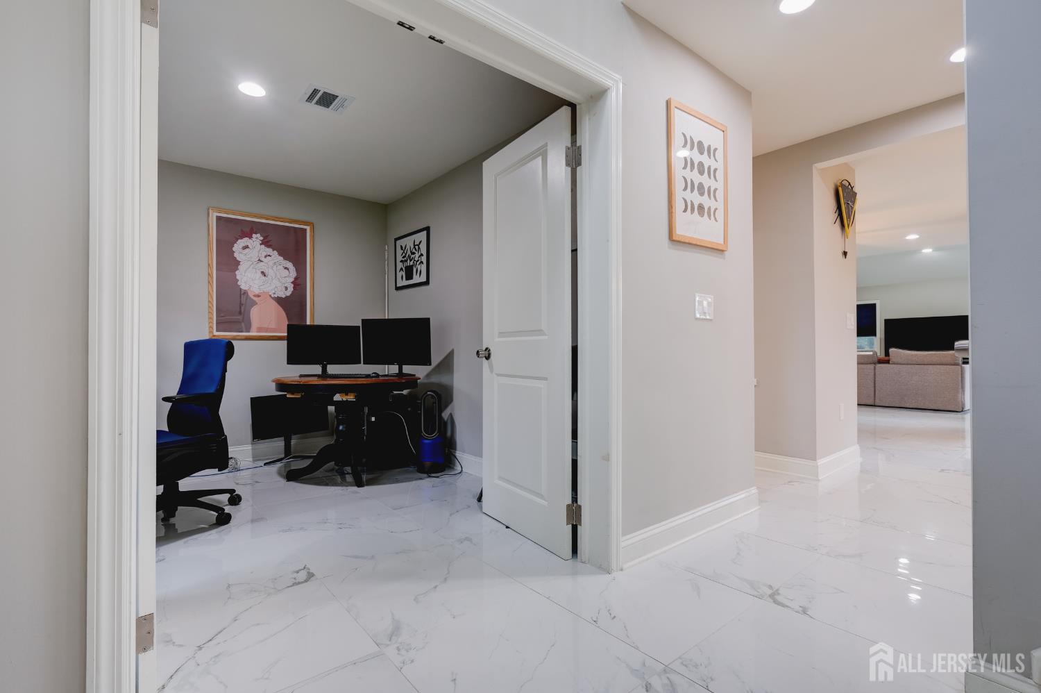 7 Windsor Road Edison, NJ 08817 - Photo 18 of 34
