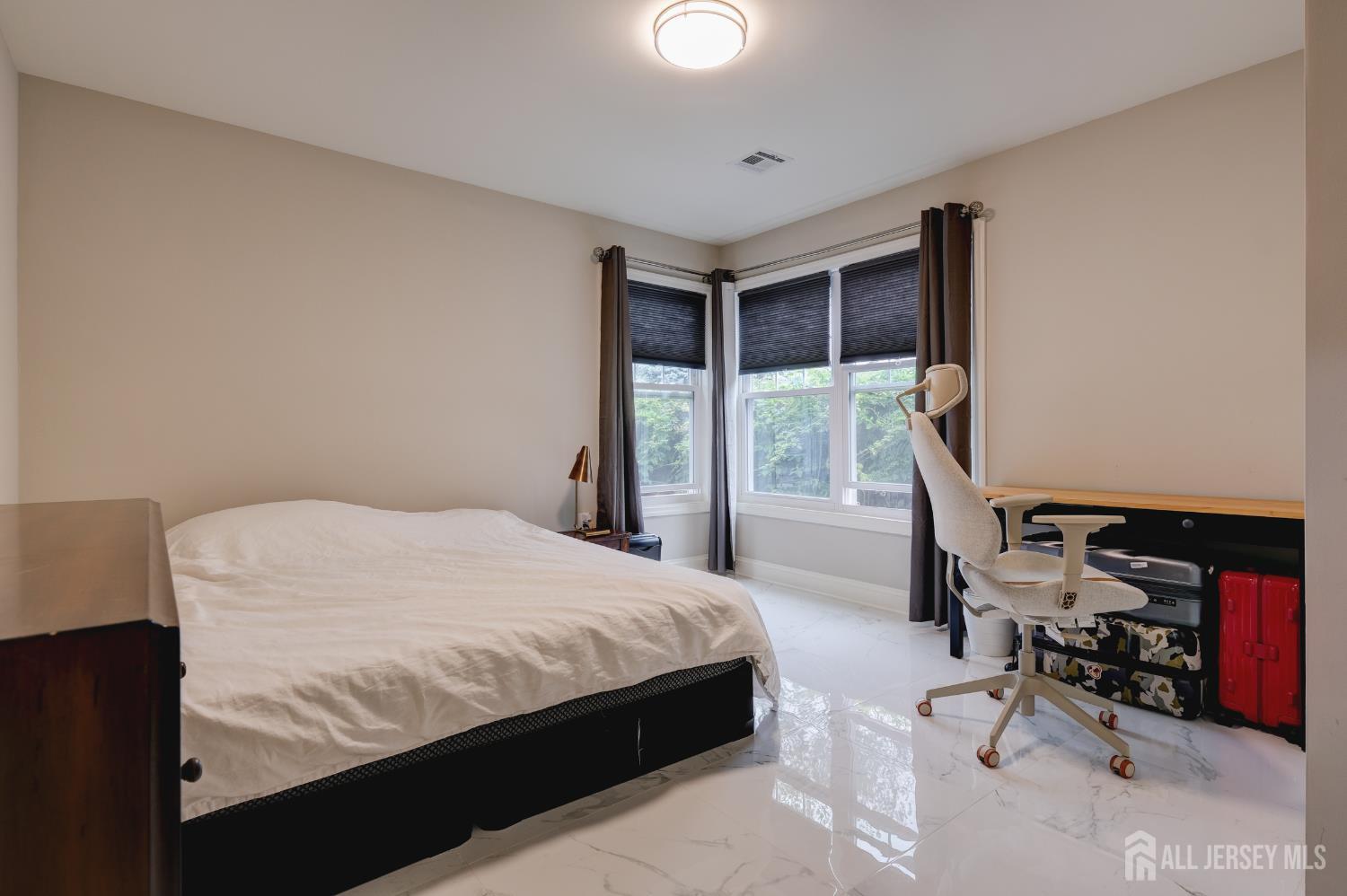 7 Windsor Road Edison, NJ 08817 - Photo 20 of 34
