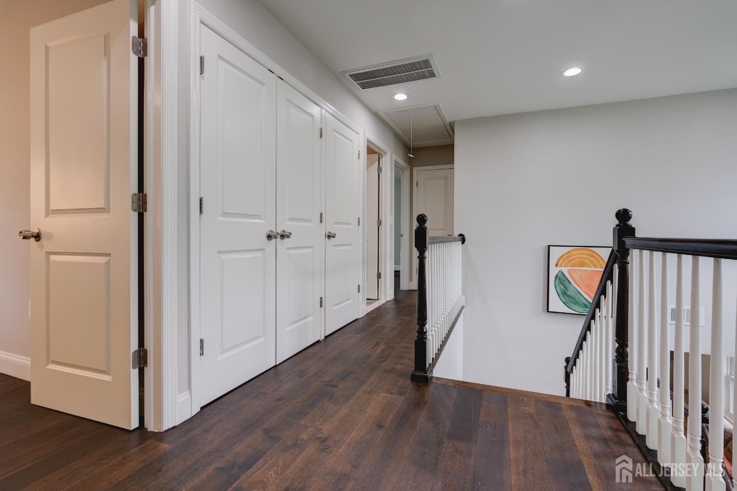 7 Windsor Road Edison, NJ 08817 - Photo 23 of 34
