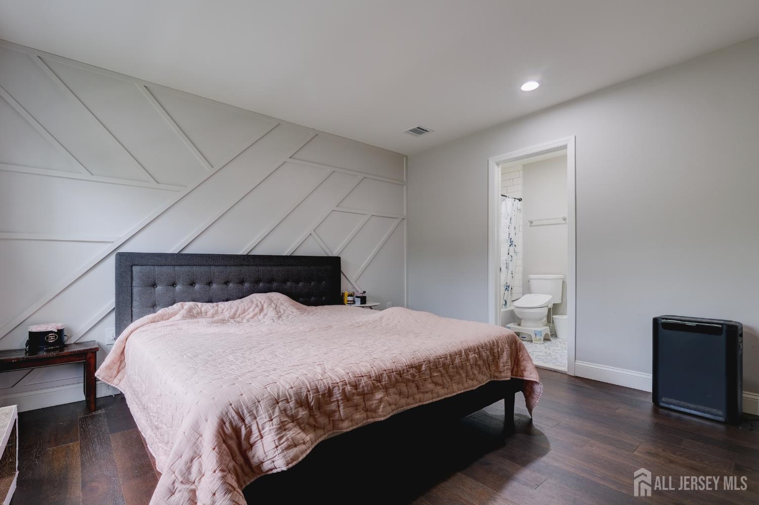 7 Windsor Road Edison, NJ 08817 - Photo 26 of 34