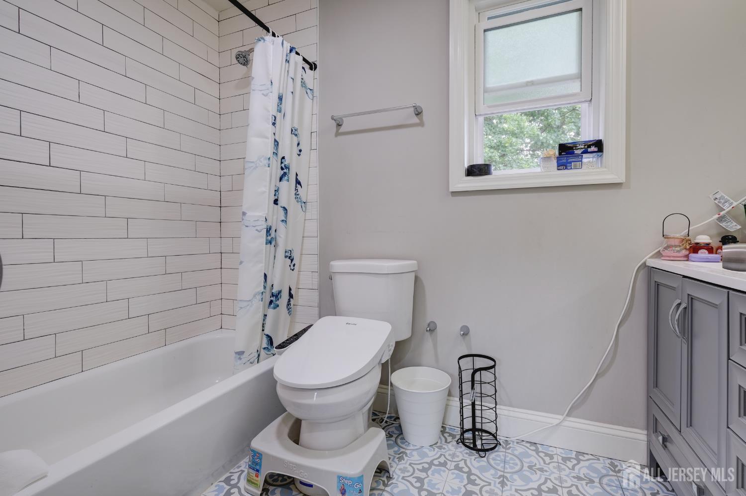 7 Windsor Road Edison, NJ 08817 - Photo 27 of 34