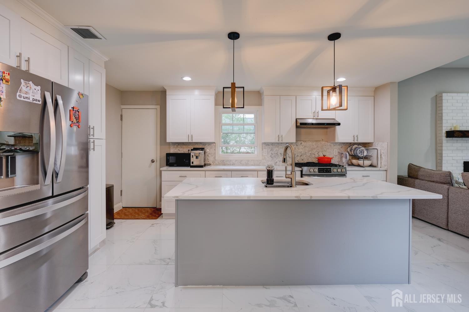 7 Windsor Road Edison, NJ 08817 - Photo 5 of 34