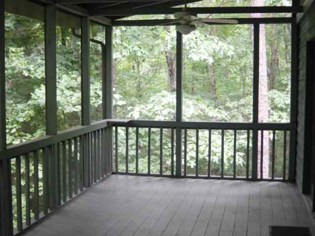 305 Plantation Road, Unit BAYSHORE VIII Seneca, SC 29672 - Photo 8 of 9 Gallery Image 8